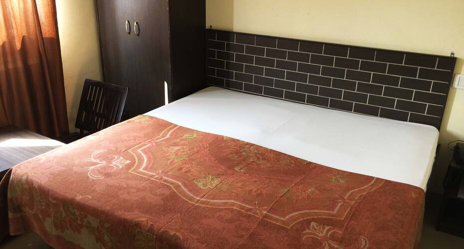 Red Apple Inn, Paonta Sahib 4